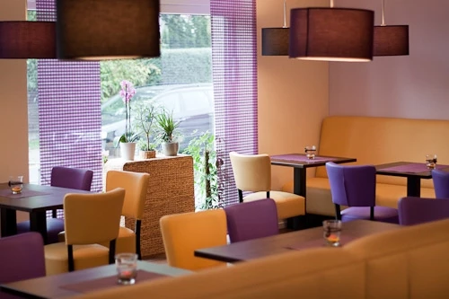 Starke Kontraste für ein modernes Gastronomie Ambiente